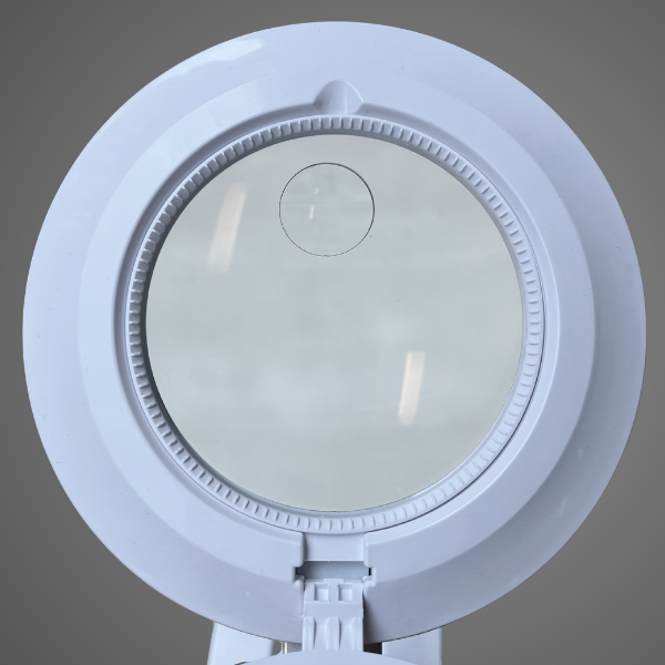 Loyka Flexi Masaüstü Büyüteç | Ayarlanabilir Kademeli Led Aydınlatmalı