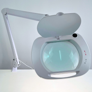 Loyka 6030-ayakli 6030 Sarı ve Beyaz Işıklı Geniş Mercekli Ayaklı Büyüteç