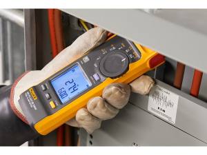 Fluke 393 FC CAT III 1500 V Pens Metre